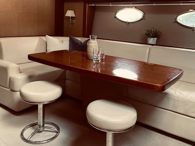 Makarska Motoryacht 3 Kabine 8 Liegeplätze 12 Gäste 16.36 m Nummer des Inserats: #29470 2