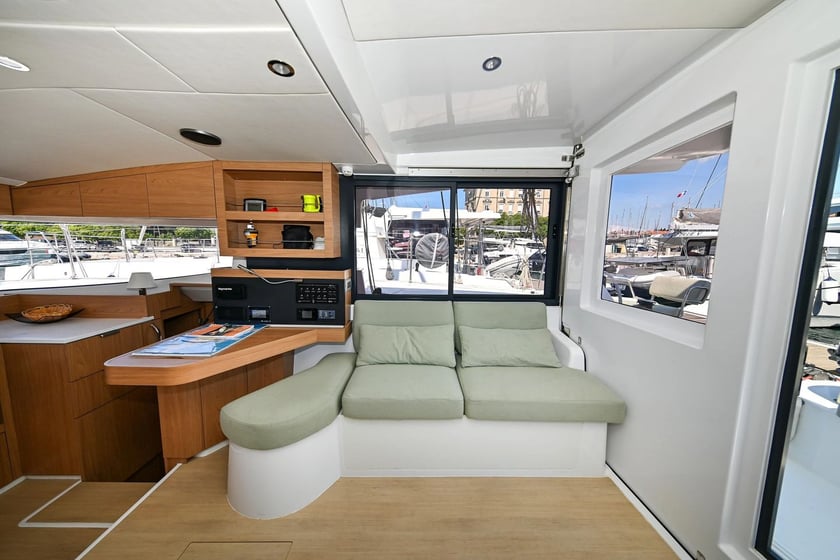 Tivat Katamaran 6 Kabine 10 Liegeplätze 10 Gäste 11.78 m Nummer des Inserats: #29531 5