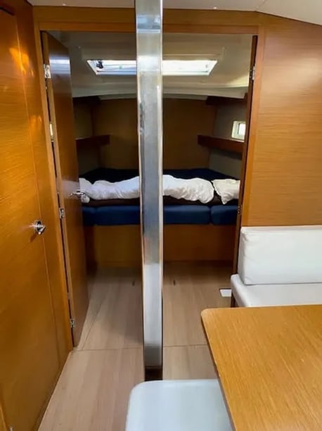 Paros Voilier Cabine 4  Couchettes 10  Invités 10  13.39 m Numéro de l'annonce: #29547 3