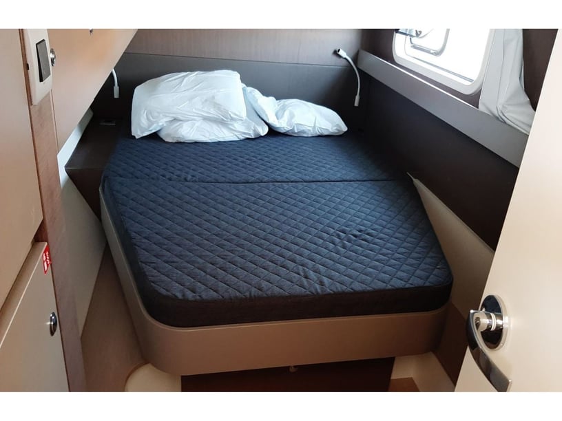 Bormes-les-Mimosas Katamaran 4 kabin Konaklama 10 kişi Seyir 10 kişi 12.31 m İlan No: #29555 2