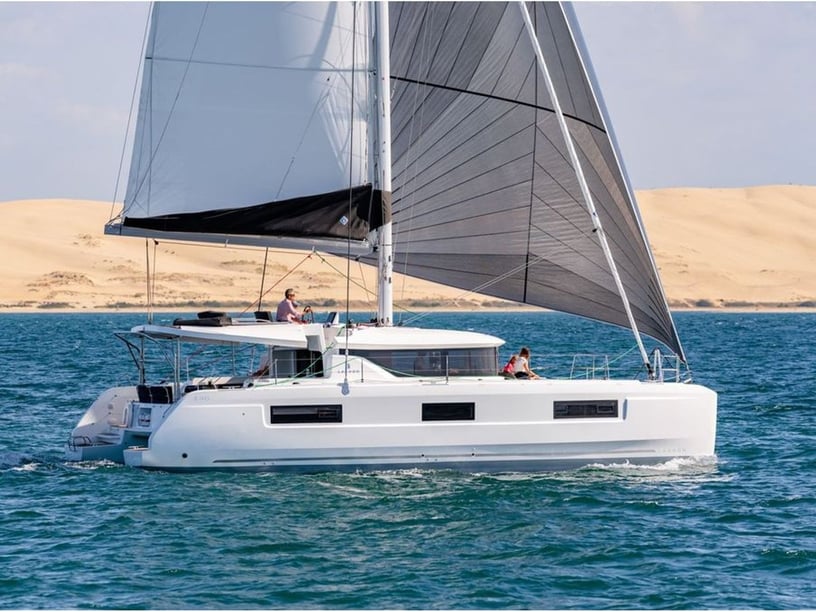 Nea Peramos - Attica Catamaran 6 cabin 10 berths 12 guests 13.99 m Listing Number: #29568