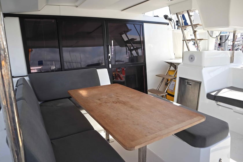 Nea Peramos - Attica Catamaran Cabine 5  10  slaapplaatsen 10  gasten 12.58 m Lijstnummer: #29572 4