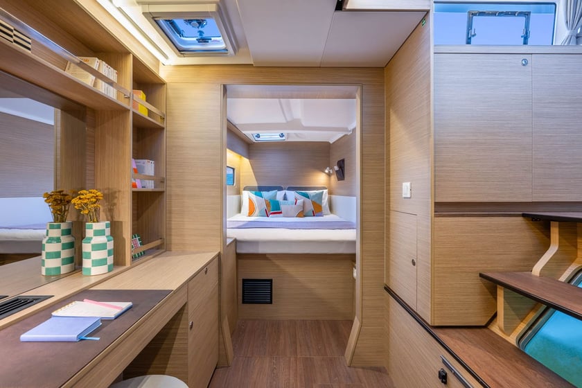 Nea Peramos - Attica Catamaran 6 cabin 10 berths 10 guests 11.38 m Listing Number: #29576 4