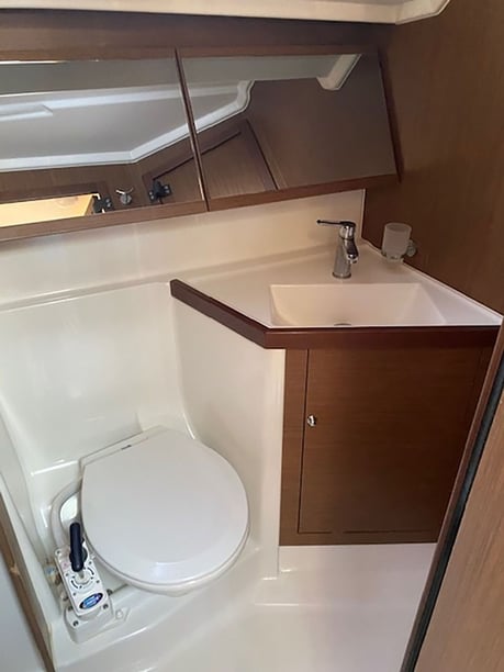 Bormes-les-Mimosas Yelkenli 4 kabin Konaklama 10 kişi Seyir 10 kişi 12.43 m İlan No: #29606 4