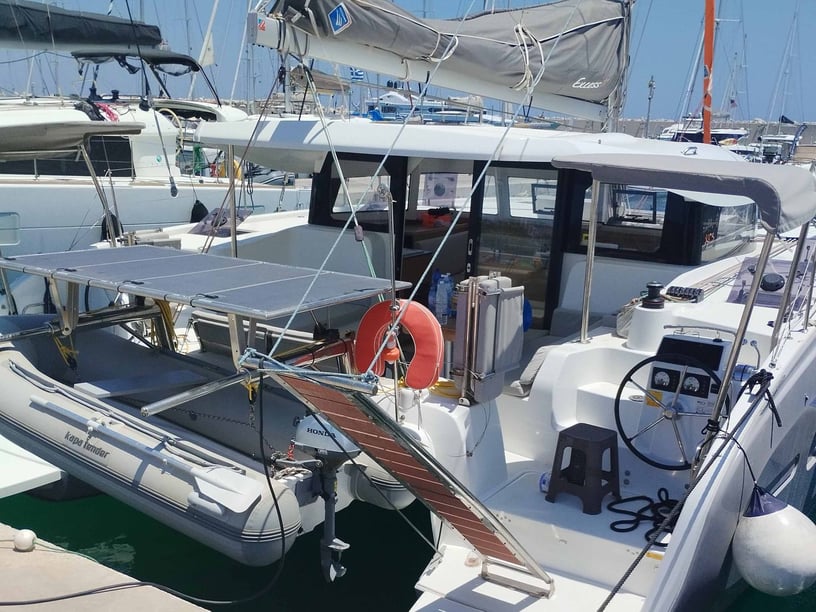 Nea Peramos - Attica Catamaran 6 cabin 10 berths 10 guests 11.33 m Listing Number: #29627