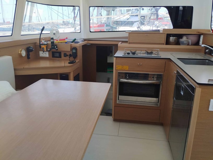 Nea Peramos - Attica Catamaran 6 cabin 10 berths 10 guests 11.33 m Listing Number: #29627 2