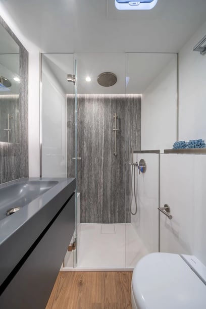 Olbia Catamaran Cabine 4  8  slaapplaatsen 8  gasten 21.34 m Lijstnummer: #29629 3