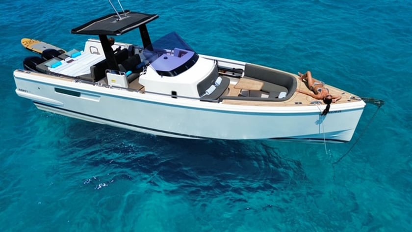 Ibiza Motorboot 1 Kabine 2 Liegeplätze 12 Gäste 11.63 m Nummer des Inserats: #29632 4