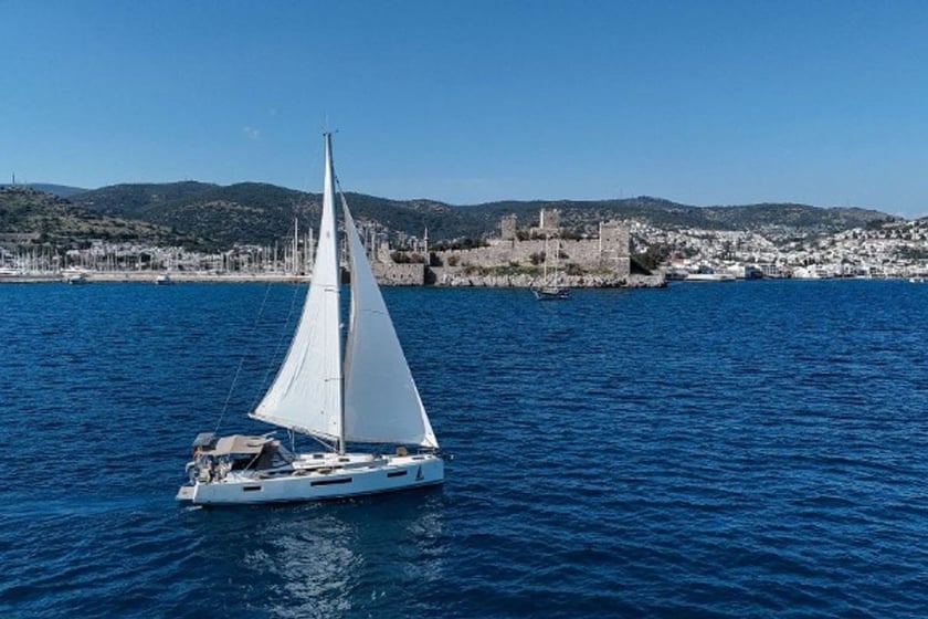 Bodrum Velero Cabina 4  8  literas 8  invitados 13 m Número de anuncio: #29637 4
