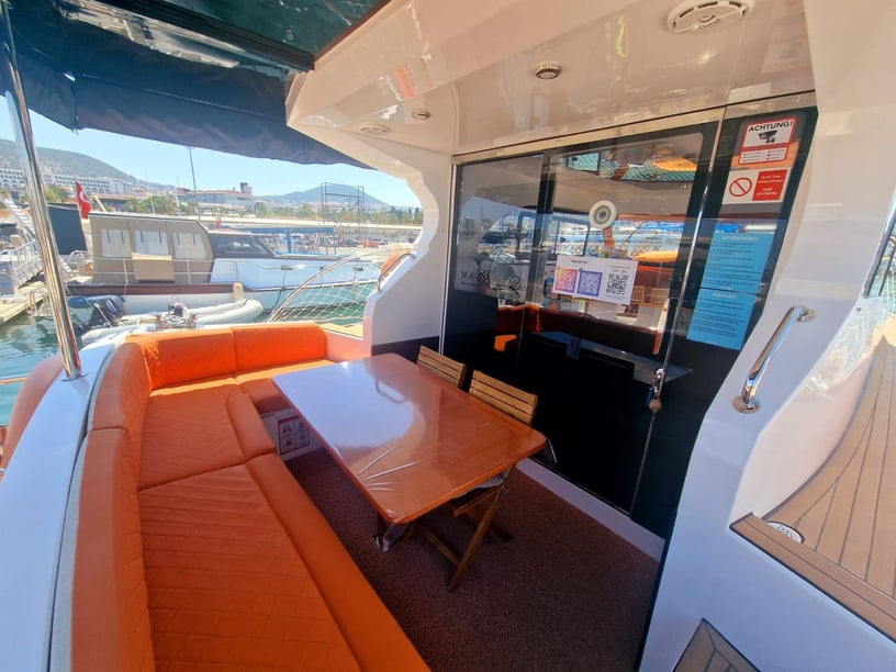 Kuşadası Motoryat   Seyir 8 kişi 10.5 m İlan No: #29725 5