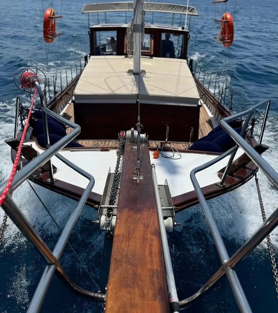 Kuşadası Gulet   Seyir 10 kişi 15 m İlan No: #29727 5