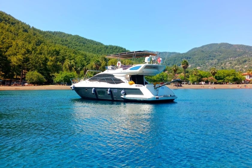 Marmaris Motor Yacht 3 cabin 6 berths 6 guests 15 m Listing Number: #29728 2