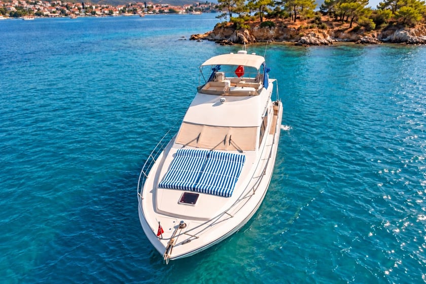 Marmaris Yate a motor Cabina 3  6  literas 6  invitados 16 m Número de anuncio: #29794