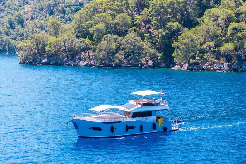 Fethiye Motoryat 2 kabin Konaklama 4 kişi Seyir 7 kişi 15 m İlan No: #29837