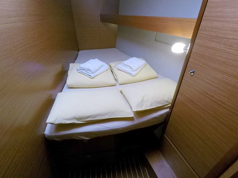 Šibenik Sailboat 4 cabin 10 berths 10 guests 14.15 m Listing Number: #2985 3