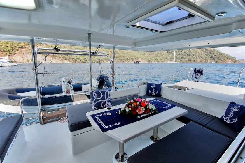 Tivat Katamaran 4 kabin Konaklama 8 kişi Seyir 8 kişi 11.97 m İlan No: #29864 3