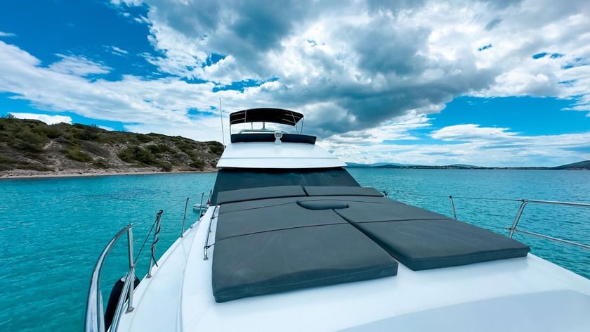 Izmir Motor Yacht 2 cabin 4 berths 6 guests 15 m Listing Number: #29869 3