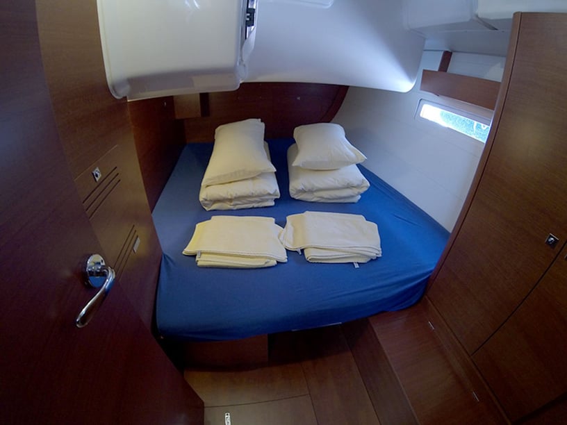 Sibenik Voilier Cabine 3  Couchettes 8  Invités 8  12.35 m Numéro de l'annonce: #2987 4