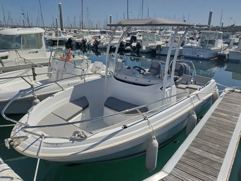 Saint-Quay-Portrieux Sürat Teknesi   Seyir 6 kişi 5.5 m İlan No: #29906