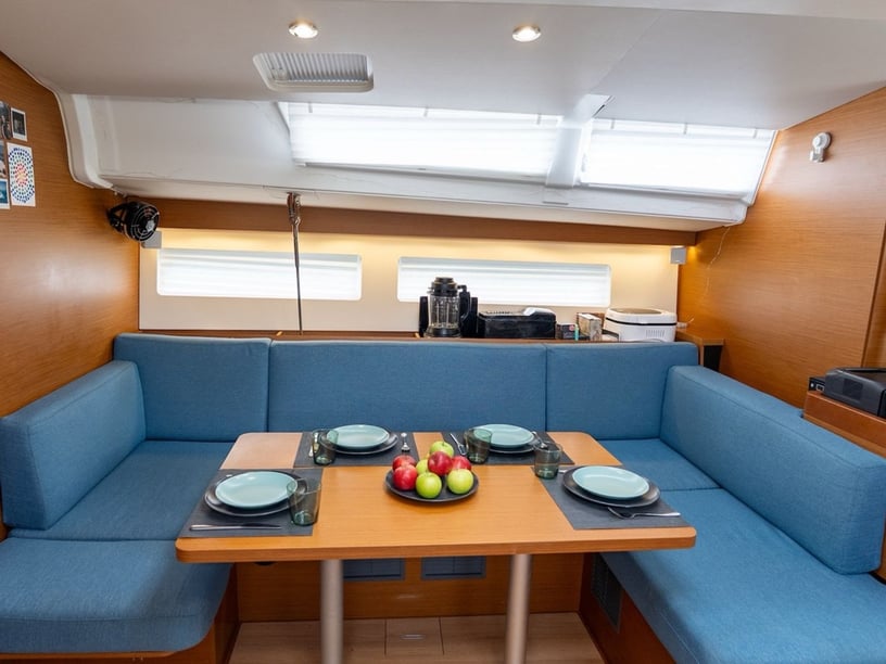 Man Zeilboot Cabine 5  8  slaapplaatsen 8  gasten 14.22 m Lijstnummer: #29915 2