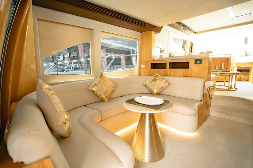 Dubái Yate a motor Cabina 1  2  literas 2  invitados 18.9 m Número de anuncio: #29933 4