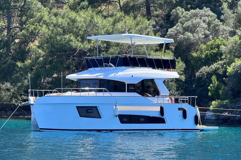 Gocek Yate a motor Cabina 2  6  literas 8  invitados 12 m Número de anuncio: #29956