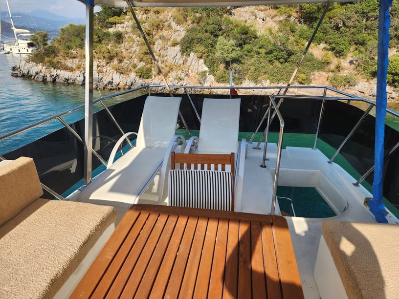 Gocek Yate a motor Cabina 2  6  literas 8  invitados 12 m Número de anuncio: #29956 4