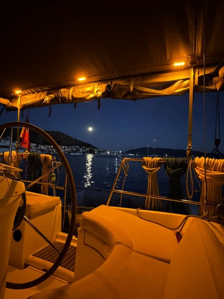 Marmaris Sailboat 2 cabin 4 berths 4 guests 11.1 m Listing Number: #29957 5