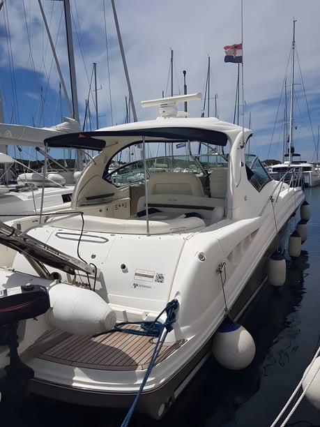 Sibenik Motorboot Cabine 2  6  slaapplaatsen 6  gasten 13.72 m Lijstnummer: #2997 3