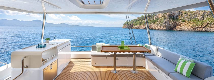 Napels Catamaran Cabine 5  10  slaapplaatsen 10  gasten 18.27 m Lijstnummer: #29971 5