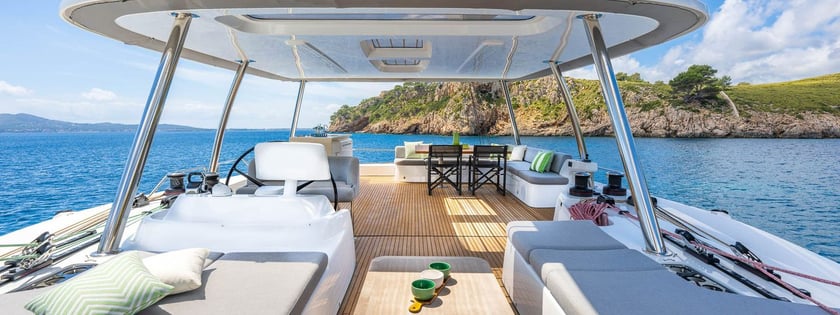 Napels Catamaran Cabine 5  10  slaapplaatsen 10  gasten 18.27 m Lijstnummer: #29971 4