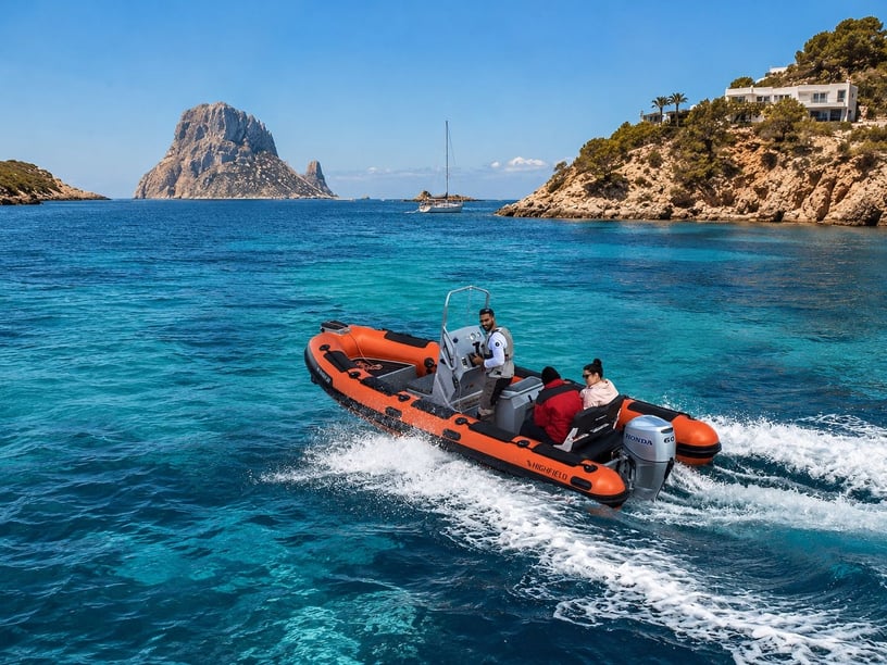 Santa Eulària des Riu Motorboat   7 guests 5.25 m Listing Number: #29973 2