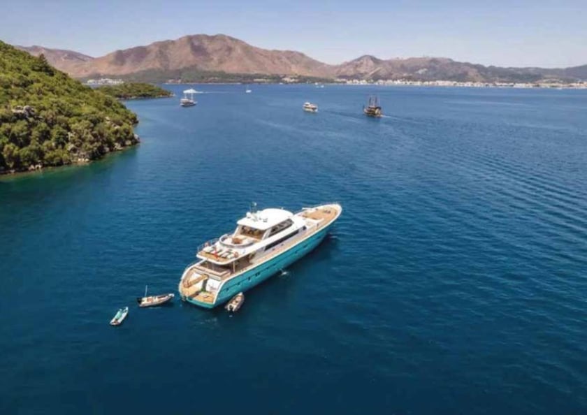 Marmaris Motorjacht Cabine 6  12  slaapplaatsen 12  gasten 39.2 m Lijstnummer: #29974 2