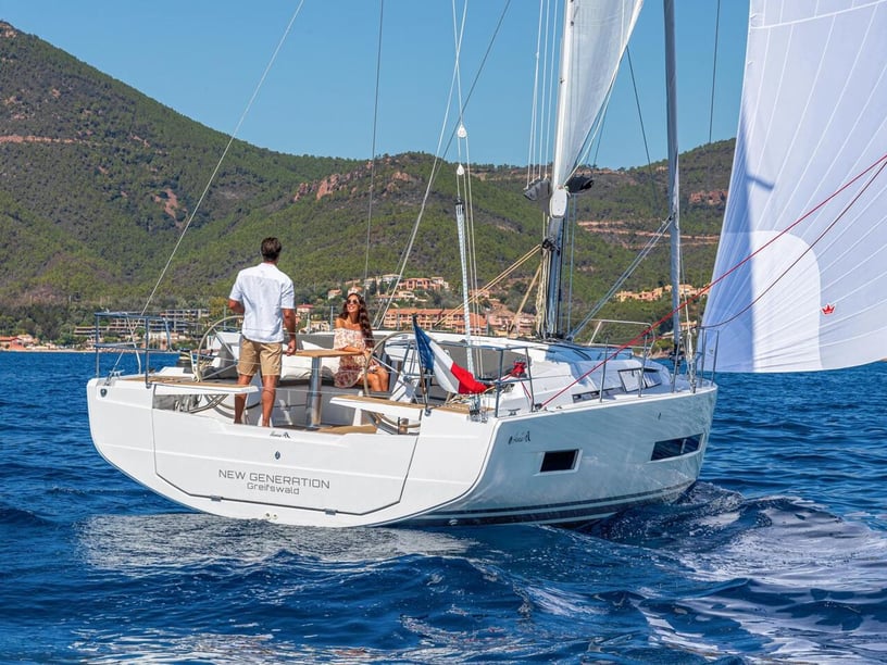 Izmir Sailboat 3 cabin 6 berths 6 guests 14 m Listing Number: #29975 2