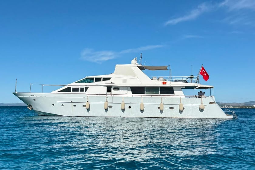 Cesme Motoryacht 4 Kabine 9 Liegeplätze 15 Gäste 27 m Nummer des Inserats: #29988
