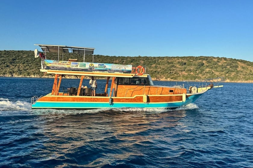 Çeşme Gulet   12  gasten 13.5 m Lijstnummer: #29994 2