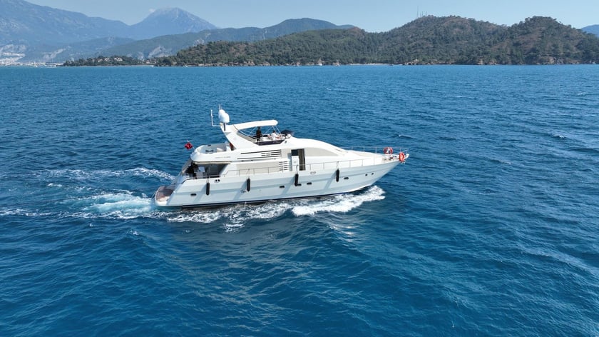 Fethiye Motorjacht Cabine 3  6  slaapplaatsen 6  gasten 21 m Lijstnummer: #29998