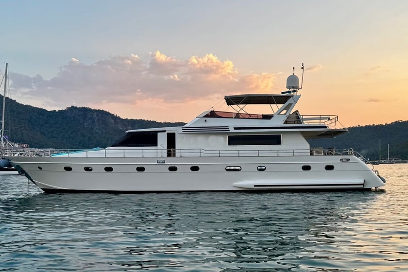 Fethiye Motoryacht 5 Kabine 10 Liegeplätze 12 Gäste 26 m Nummer des Inserats: #30024 2