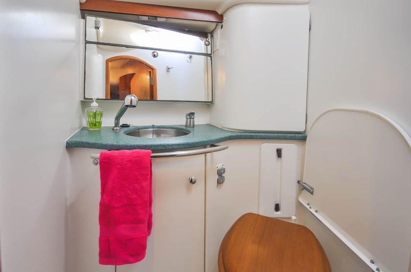 San Vicente Velero Cabina 4  8  literas 12  invitados 16.75 m Número de anuncio: #30029 5