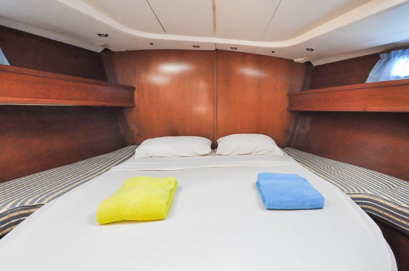 San Vicente Velero Cabina 4  8  literas 12  invitados 16.75 m Número de anuncio: #30029 4