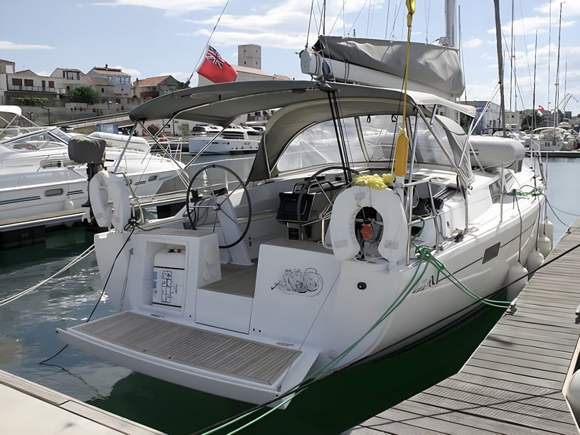 Šibenik Sailboat 3 cabin 6 berths 6 guests 11.4 m Listing Number: #3010