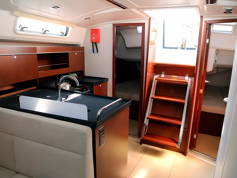 Šibenik Sailboat 3 cabin 6 berths 6 guests 11.4 m Listing Number: #3010 5