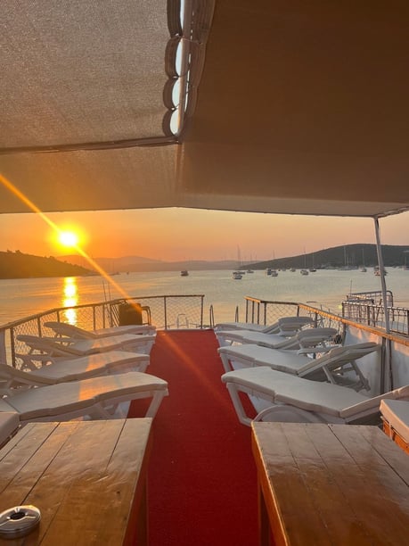 Izmir Gulet 1 cabin  30 guests 15 m Listing Number: #30116 2