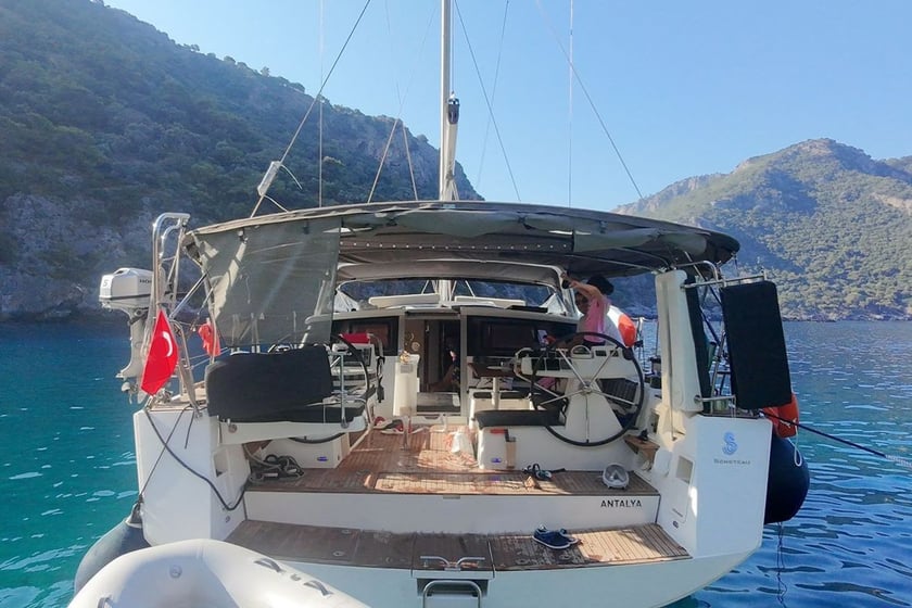 Didim Zeilboot Cabine 4  6  slaapplaatsen 8  gasten 15 m Lijstnummer: #30134 3