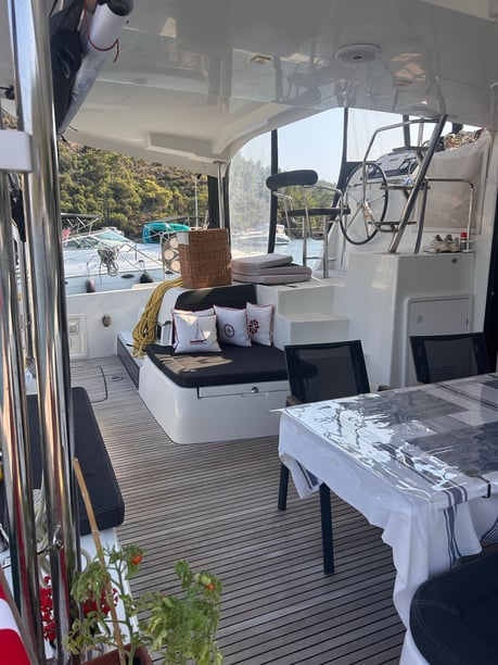 Gocek Catamarán Cabina 3  6  literas 6  invitados 13 m Número de anuncio: #30165 5