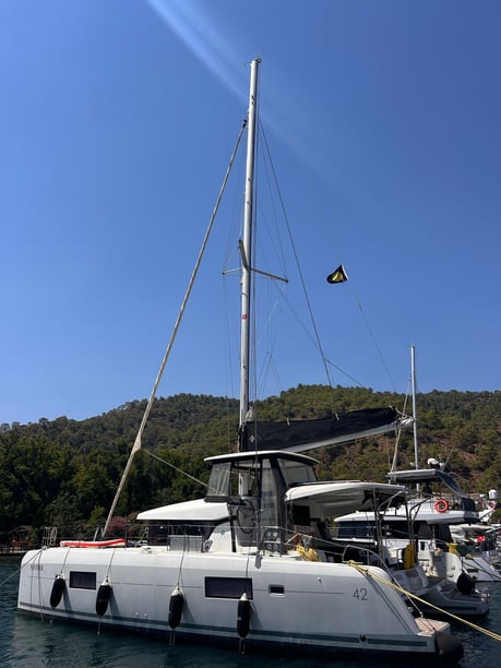 Gocek Catamarán Cabina 3  6  literas 6  invitados 13 m Número de anuncio: #30165 3