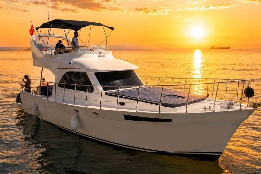 Antalya Yate a motor   12  invitados 12 m Número de anuncio: #30204