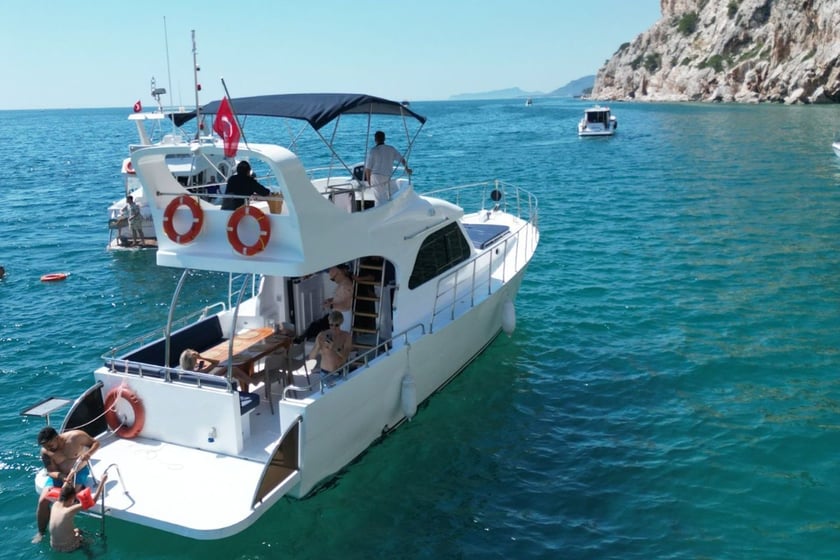 Antalya Yate a motor   12  invitados 12 m Número de anuncio: #30204 5