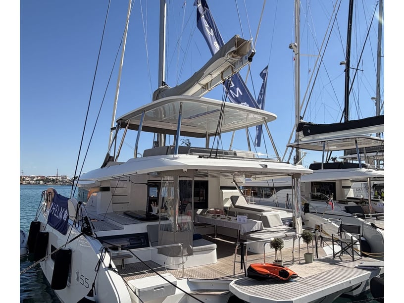 Seget Donji Catamarán Cabina 6  12  literas 12  invitados 16.9 m Número de anuncio: #30266