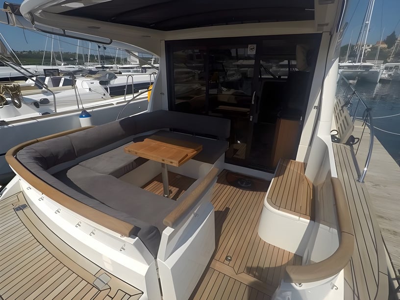 Šibenik Motorboat 2 cabin 6 berths 6 guests 12.05 m Listing Number: #3028 4